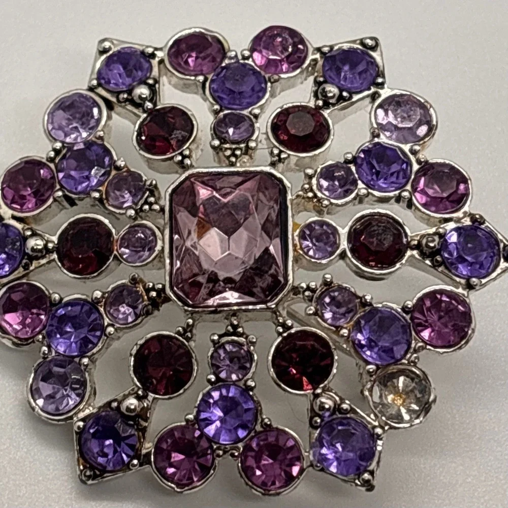 Vintage LC Rhinestone Brooch Silver Tone Purple Pink Floral Statement Pin - Picture 1 of 8